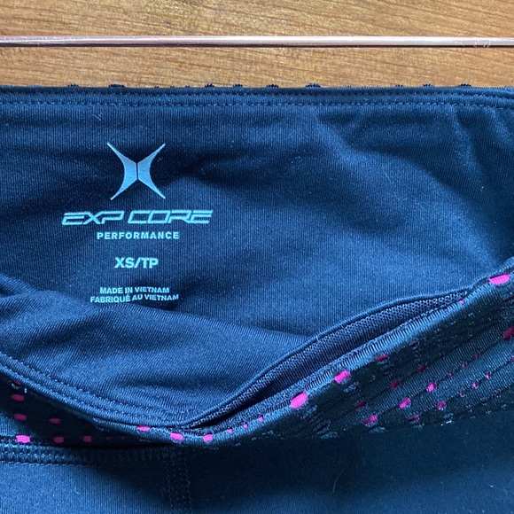 Express EXP Core Performance Crop Leggings - Black & Hot Pink - XS - Picture 7 of 9